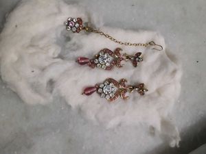 Pink earrings with mang tika