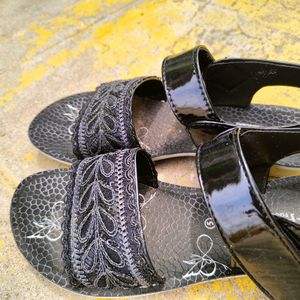 Panta Black Sandals Size 5