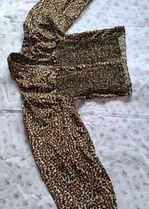 Tiger Print Full Sleeves Collar Top