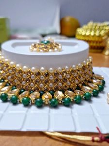 Jewelry Set - Necklace, Earrings, Tikka