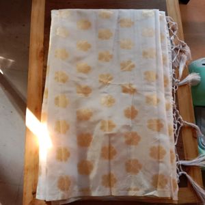 Jaqured Silk With Golden Thread Saree🥰