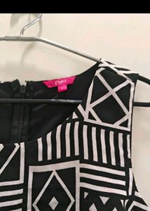 Short Dress Black &amp; White In L Size 🆕