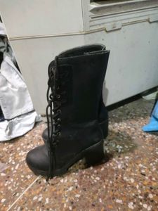 Women Black Ankle Leather Boots
