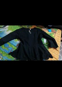 Black peplum top streachable