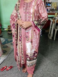 pakistani lawn suits sets