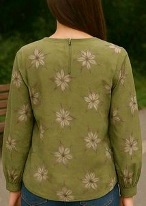 Blooming Olive Charm Top 🌿✨