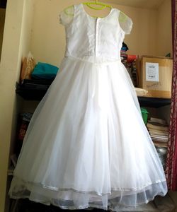 White Gown 🔥🔥🔥