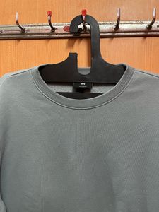 H&amp;M Relaxed Fit Unisex Sweatshirt
