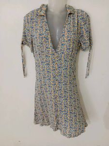 DEEP V-NECK FLORAL DRESS