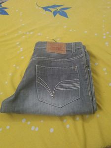 Gray Wash Levis Jeans