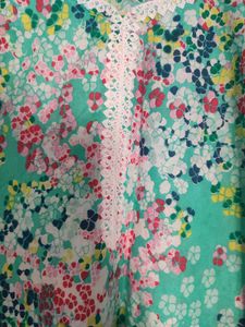 Floral Print Kurta with a Freebie