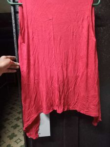 Red Sleeveless Top