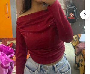 Offshoulder Y2K Top