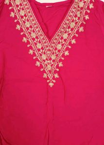 Elegant Embroidered Kurta With Pant Set 🩷