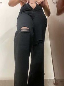 Trendy Black Jeans – Great Condition