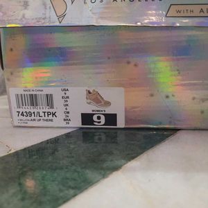 Skechers Women&#39;s Million Air - Up