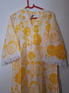 Beautiful Kurta Set In Floral Pattern