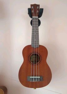 Monoprice Wall Mount for Guitar - Vertical