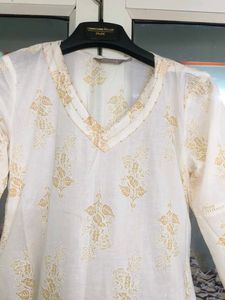 White &amp; Gold Print Kurti