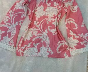 lace detailing short kurti