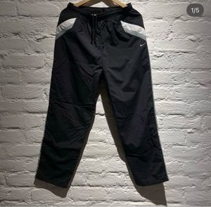 Nike Authentic