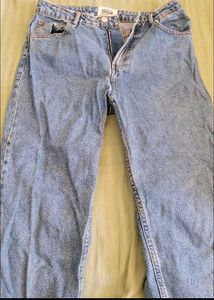 Straight Jeans