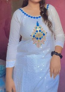 Elegant White Embroidered Kurta