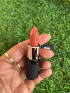 Swiss Beauty Pure Matte Lipstick