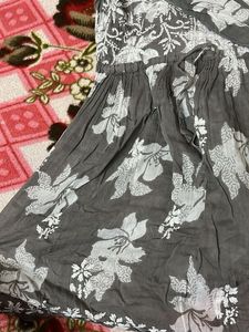 Gray Floral Embroidered Tunic Top