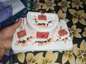 Beautiful Jewellery Set (Totally New)