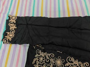 Floral Embroidered Kurta