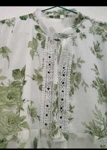 white &amp; sage green floral printed top 💚