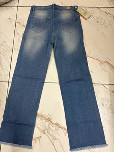 Distressed Wide Leg Jeans