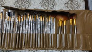 24🆕Makeup Brushes + 🆓 Foundation