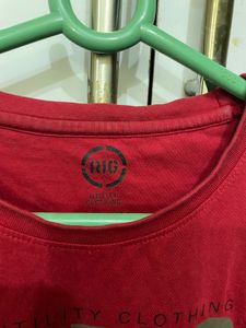 Eound Neck T Shirt Red