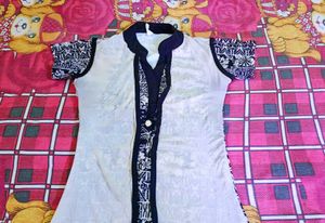 Stylish Black &amp; White Dress