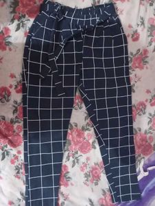 Checkered Pants with Tie