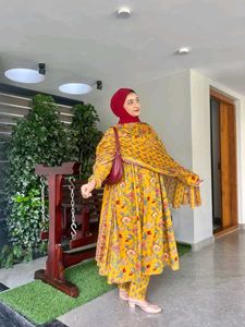 Floral Print Kurta Set