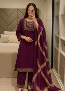 Completely New Kurta Dupatta Pant 3pc Set