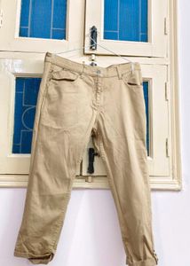 Khaki Casual Capri Pants🤎