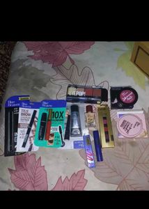 Blue Heaven Makeup Set