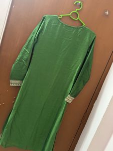 Elegant Green Embroidered Kurta