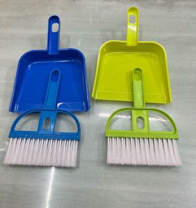 Mini Dustpan With Brush Set - 2 Pieces + Freebie