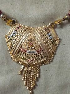 Gold Tone Beaded Necklace