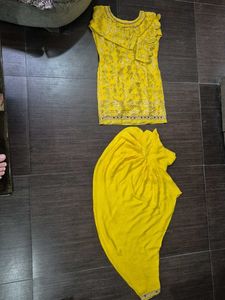 Short  Stylish Kurti With Typical Patiala Salwar