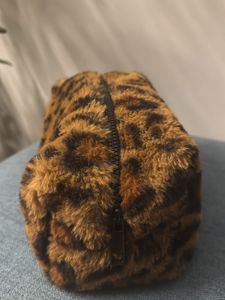 Furry Make Up Pouch| Forever 21