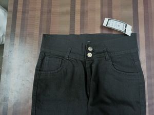 BC-47 Size 28 Slim Jeans