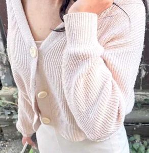 Cute Cropped Cardigan