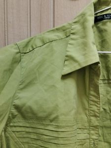 CROP SHIRT