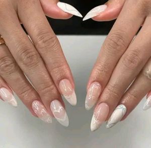 Press-On Nail Set ( white )